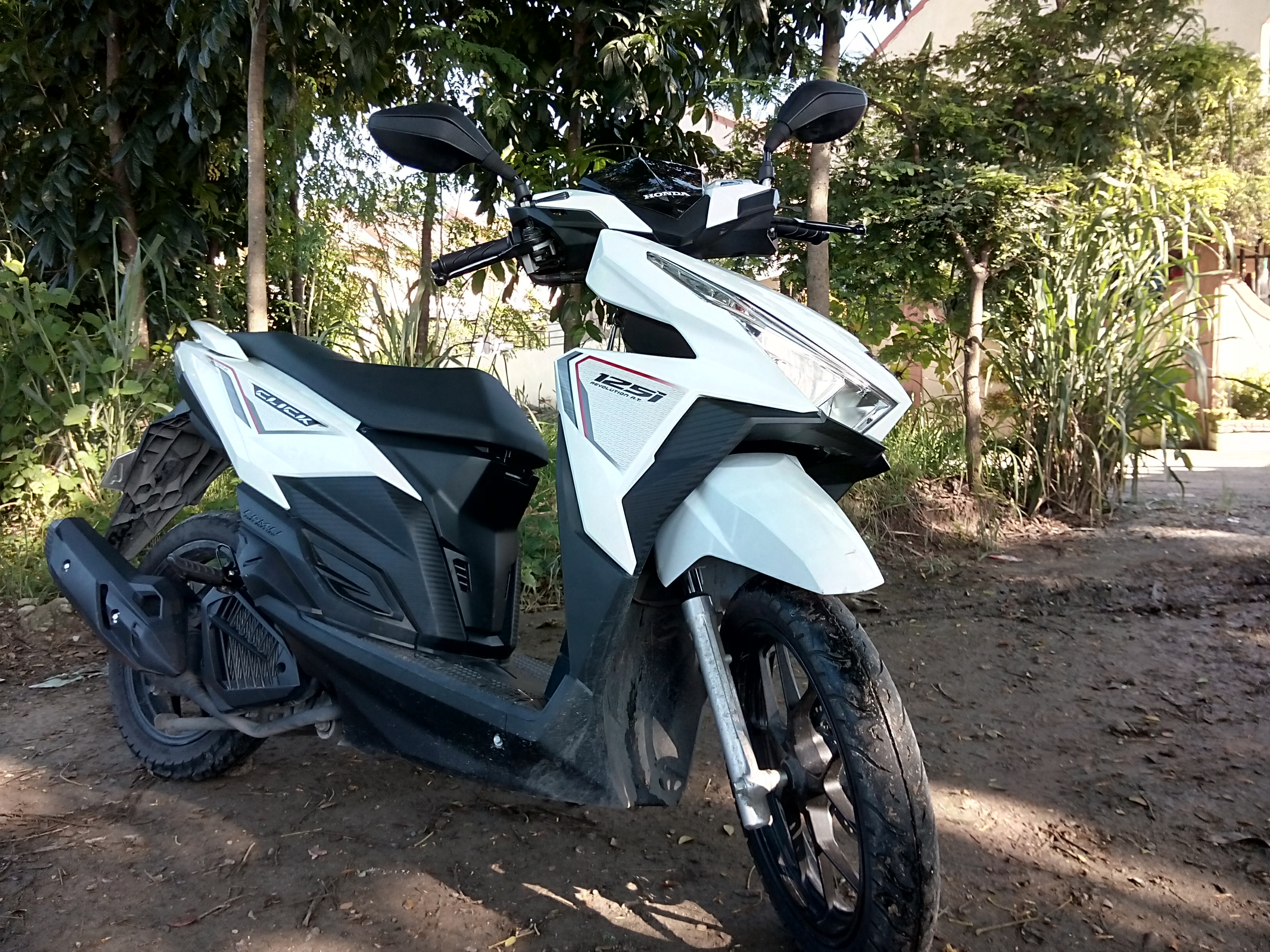 Test Ride Why Click 125i Is The Scooter Of The Future Abs Cbn News